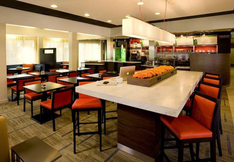 Отель Courtyard By Marriott San Antonio Downtown Экстерьер фото